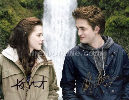 Robert Pattinson & Kristen Stewart Twilight Original Autograph w/ COA - Click Image to Close
